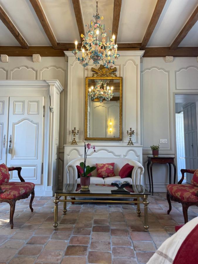 Gite De L'Antiquaire Au Coeur De La Citadelle Blaye Esterno foto